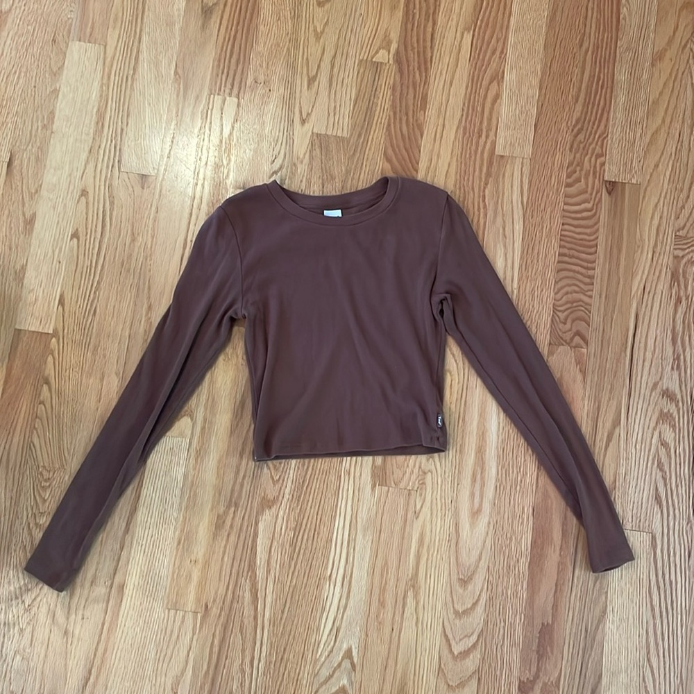 Aritzia TNA Ribbed Cropped T-shirt